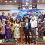 Speaker-Udayana University Lecturers After Stadium General (System Dynamics)-May 14, 2018